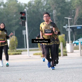 Runner Photo 6778035