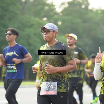 Runner Photo 6778104