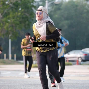 Runner Photo 6778211