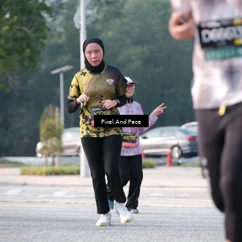 Runner Photo 6778345