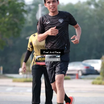 Runner Photo 6778384