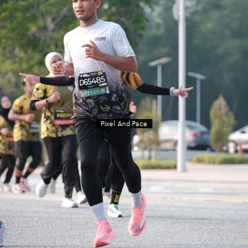 Runner Photo 6778407