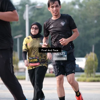 Runner Photo 6778417