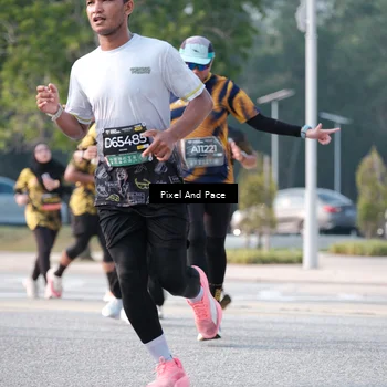 Runner Photo 6778423