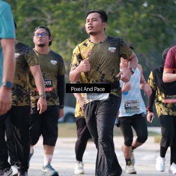Runner Photo 6778663