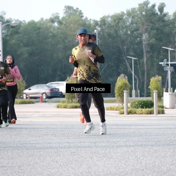 Runner Photo 6778703