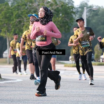 Runner Photo 6778747