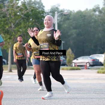 Runner Photo 6778767