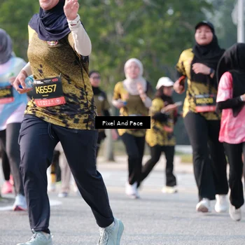 Runner Photo 6778840