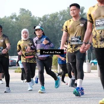 Runner Photo 6779701