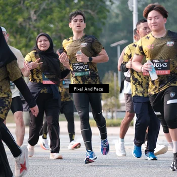 Runner Photo 6780066