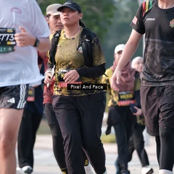 Runner Photo 6780810