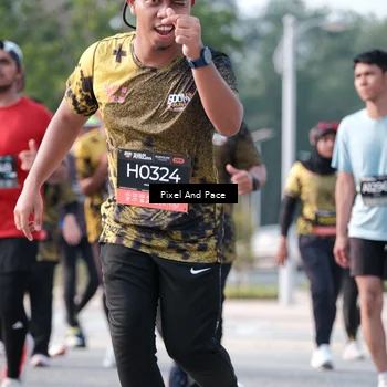Runner Photo 6781057