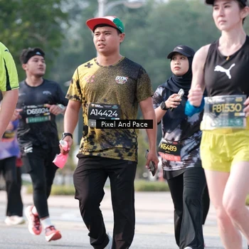 Runner Photo 6781312