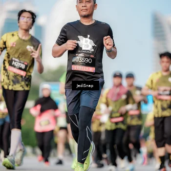 Runner Photo 6781479