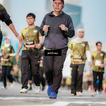 Runner Photo 6781643
