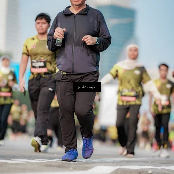 Runner Photo 6781696