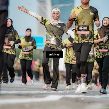 Runner Photo 6781749