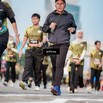 Runner Photo 6781754
