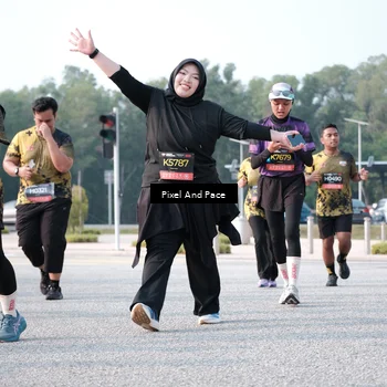 Runner Photo 6781976