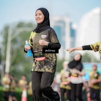 Runner Photo 6782707