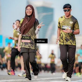 Runner Photo 6783060