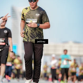 Runner Photo 6783076