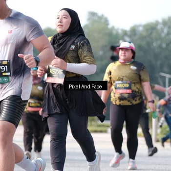 Runner Photo 6783090
