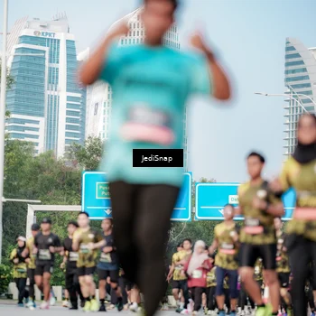 Runner Photo 6783140