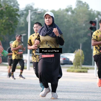 Runner Photo 6783153