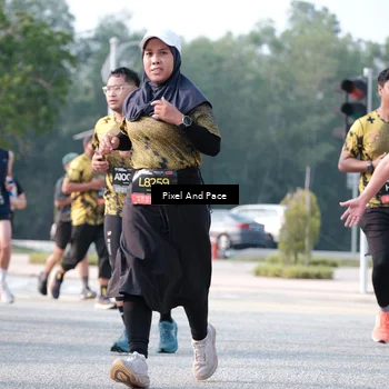 Runner Photo 6783156