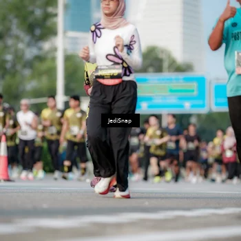 Runner Photo 6783184
