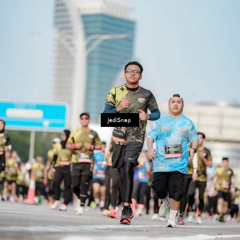 Runner Photo 6783385