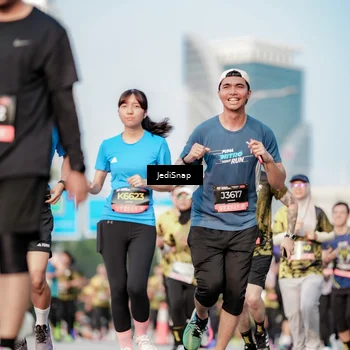 Runner Photo 6783741