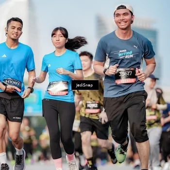 Runner Photo 6783789