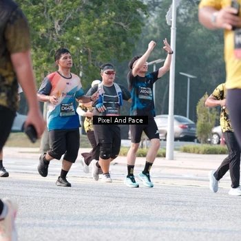 Runner Photo 6783859