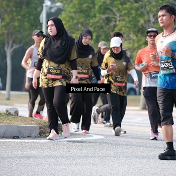 Runner Photo 6783870