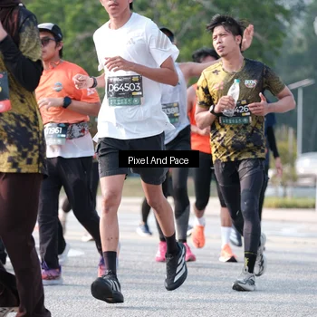 Runner Photo 6783890