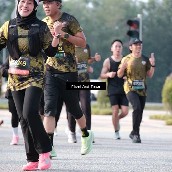 Runner Photo 6783996