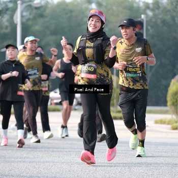 Runner Photo 6784020