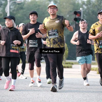 Runner Photo 6784023