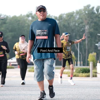 Runner Photo 6784129