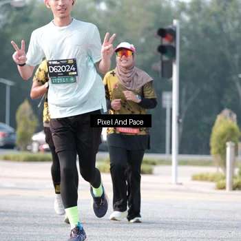 Runner Photo 6784198