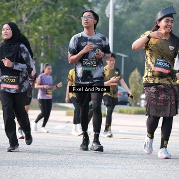 Runner Photo 6784211