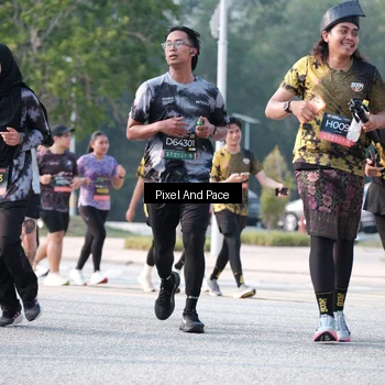 Runner Photo 6784224