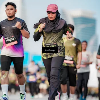 Runner Photo 6784265