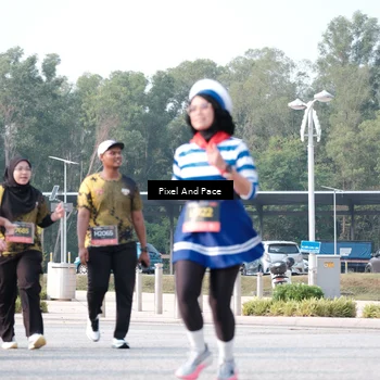 Runner Photo 6784390