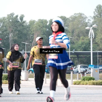 Runner Photo 6784398