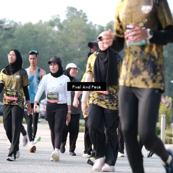 Runner Photo 6784408