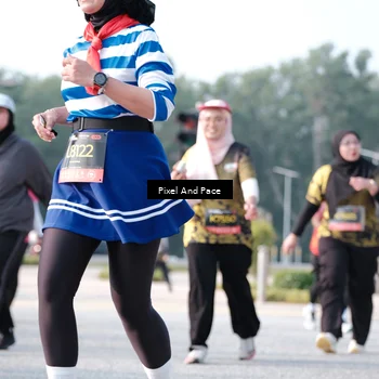 Runner Photo 6784423